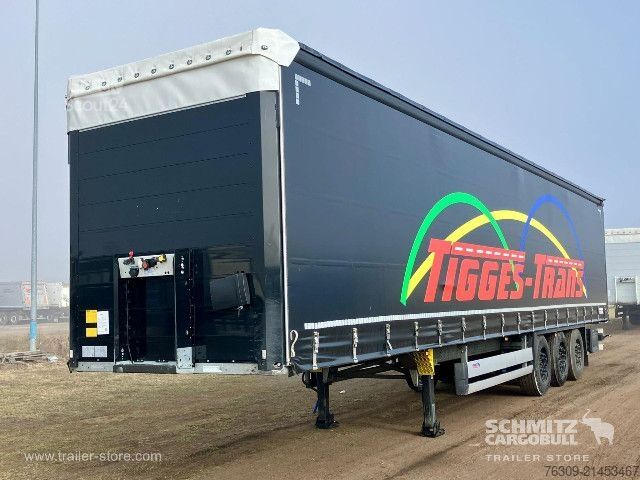 Auflieger mit Pritsche & Plane Schmitz Cargobull Curtainsider Standard Getränke
