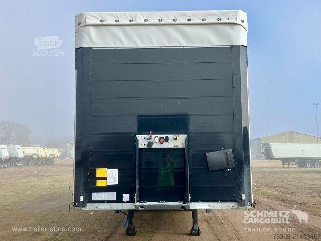 Auflieger mit Pritsche & Plane Schmitz Cargobull Curtainsider Standard Getränke