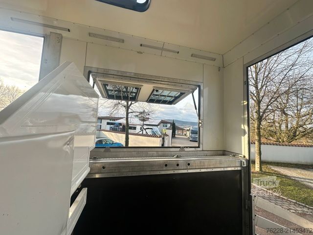 Camion pour bétail MERCEDES-BENZ Pferdetransporter