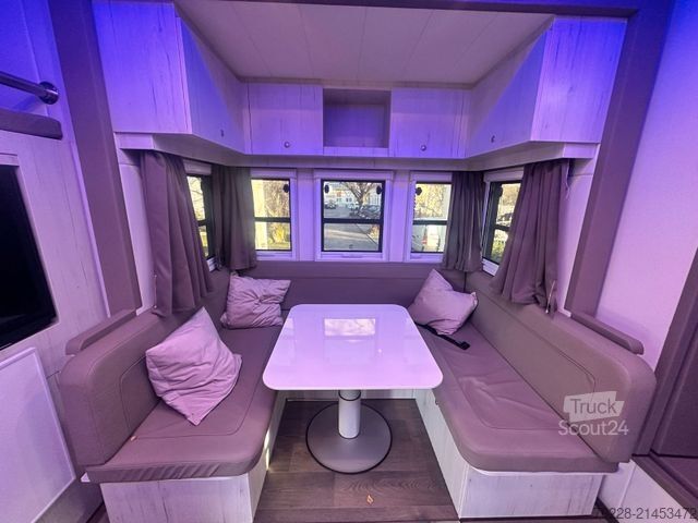 Camion pour bétail MERCEDES-BENZ Pferdetransporter