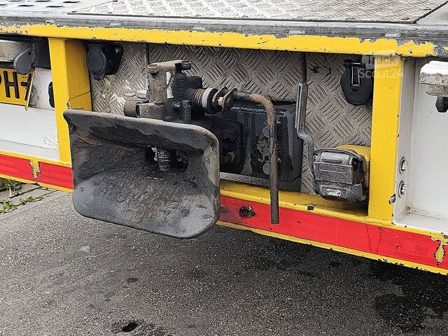 Transporteur de voitures IVECO 120E28 EUROCARGO FLY DECK 2 CARS