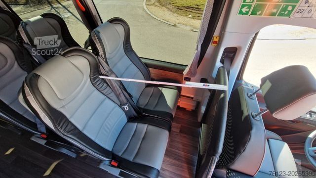 Minibus MERCEDES-BENZ 519 Sunset S 4 Ferqui Chasis 907 Vorlauffahrzeug