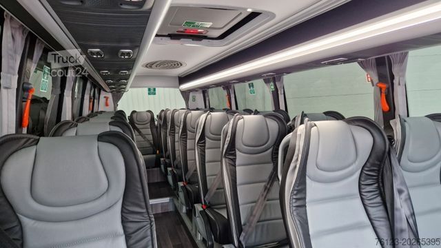 Minibus MERCEDES-BENZ 519 Sunset S 4 Ferqui Chasis 907 Vorlauffahrzeug