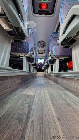 Kleinbus IVECO Daily 70 Vorlauffahrzeug Ferqui Sunrise 2,5 m B