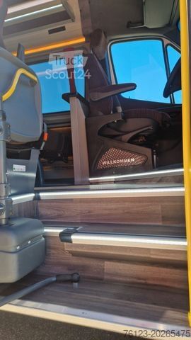 Minibusz MERCEDES-BENZ 517 Lord Comfort XXL Lagerfahrzeug 23 SS