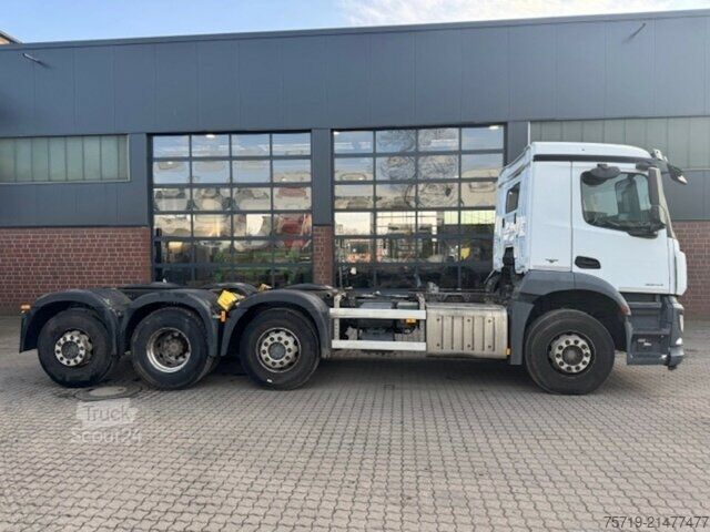 Fourgon Mercedes-Benz 3243 8x2 Arocs Chassis/Euro6