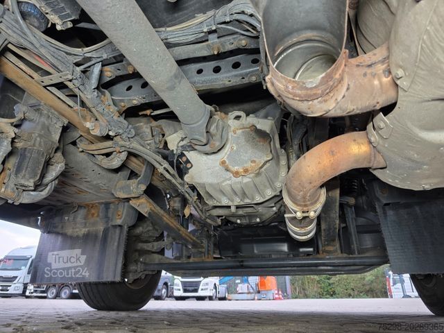 Nákladné auto s plochou korbou a plachtou MERCEDES-BENZ Atego 1221 / Ladebordwand