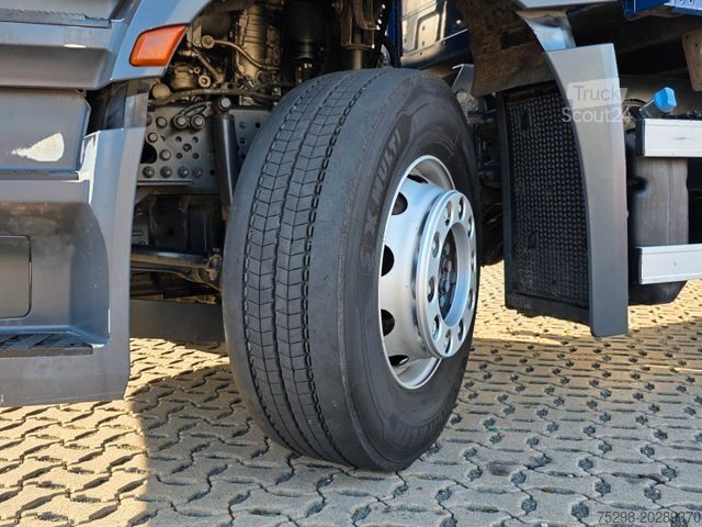 LKW mit Getränkeaufbau MERCEDES-BENZ Antos 2543 / Ldbw / Lenkachse / Liftachse