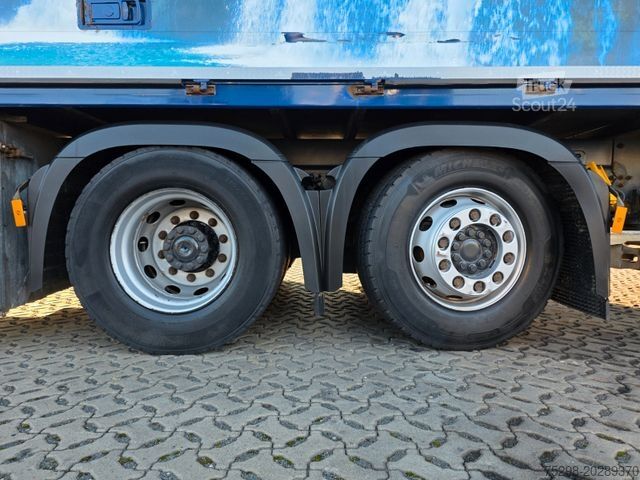 LKW mit Getränkeaufbau MERCEDES-BENZ Antos 2543 / Ldbw / Lenkachse / Liftachse
