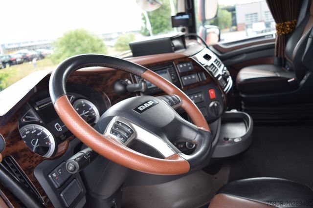Nákladné vozidlo na nebezpečné materiály DAF XF480 SSC ADR EXII EXIII Intarder Leder Xenon