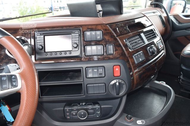 Nákladné vozidlo na nebezpečné materiály DAF XF480 SSC ADR EXII EXIII Intarder Leder Xenon
