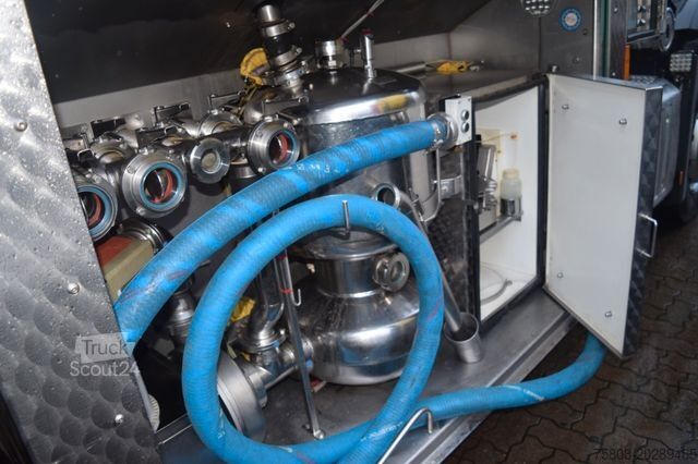 Cisterni tovornjak MERCEDES-BENZ Antos 2545 Magyar 16.500L Milchtank Reinigung