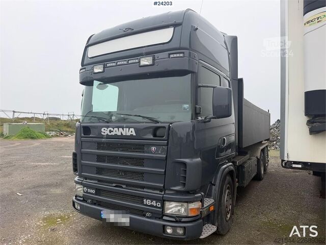 Haakarmsysteem Scania R164G 580 V8 6x2 hook truck w/ box.