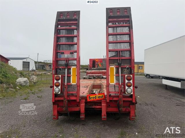  Bodex 4 axle machine trailer w/ hydraulic drive bridges