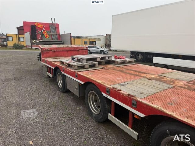  Bodex 4 axle machine trailer w/ hydraulic drive bridges