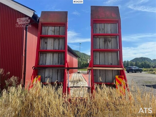 Forss-Parator Machine Trailer with Hydraulic Ramps