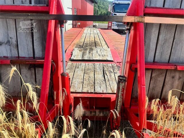  Forss-Parator Machine Trailer with Hydraulic Ramps