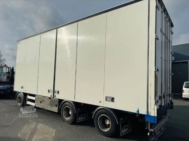 Ekeri Caixa Reboque – Abertura Total Lateral em Ambos os Lados Ekeri Box Trailer – Full Side Opening on Both Sides