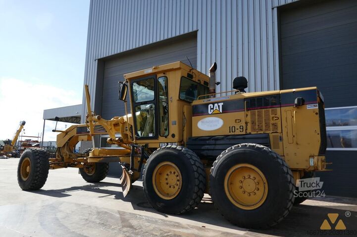 Równiarka Caterpillar 143H