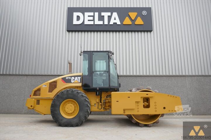 Role cu un singur tambur Caterpillar CP76