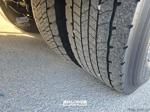 LKW mit Pritsche & Plane Iveco SWAY 460 CENTINATO 7,40 SPONDA RETARDER