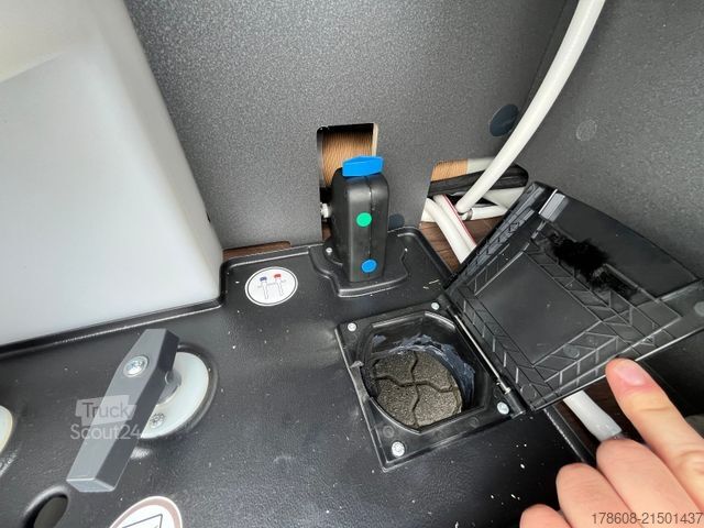 Half-integraal camper KNAUS L!VE Wave 700 LX PS SAT Solar Alarm AHK