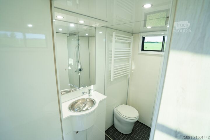 Veewagen MAN Pferdetransporter TGM 15.250 Automatik 4-5 Pferde