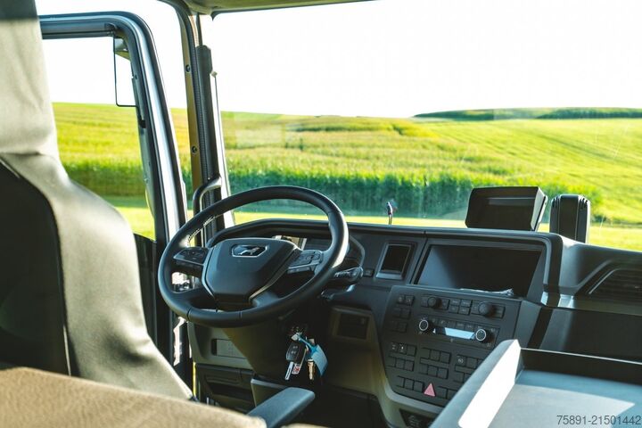 Veewagen MAN Pferdetransporter TGM 15.250 Automatik 4-5 Pferde