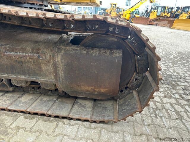 Escavadora de rastos Caterpillar 335 F LCR