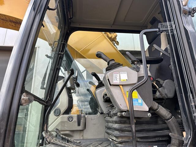 Rupsgraafmachine Caterpillar 335FLCR