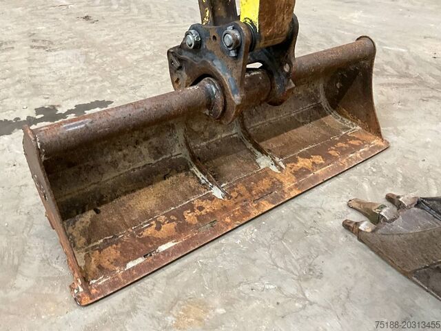 Minikoparka Yanmar Vio 20-4