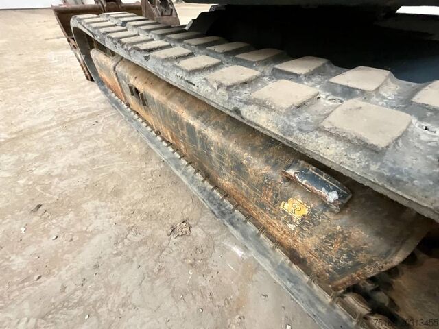 Minikoparka Yanmar Vio 20-4