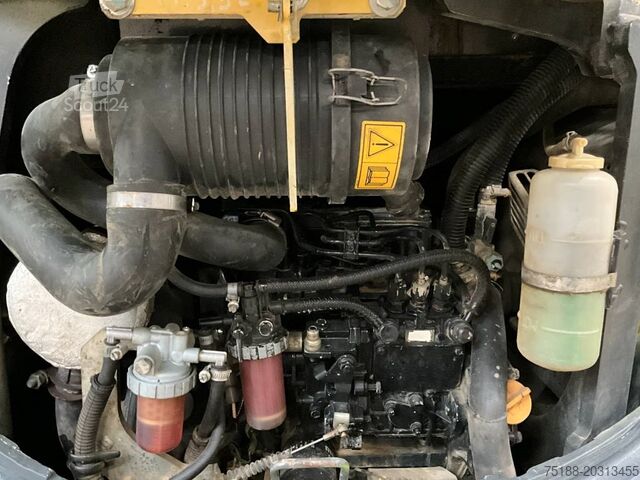 Minikoparka Yanmar Vio 20-4