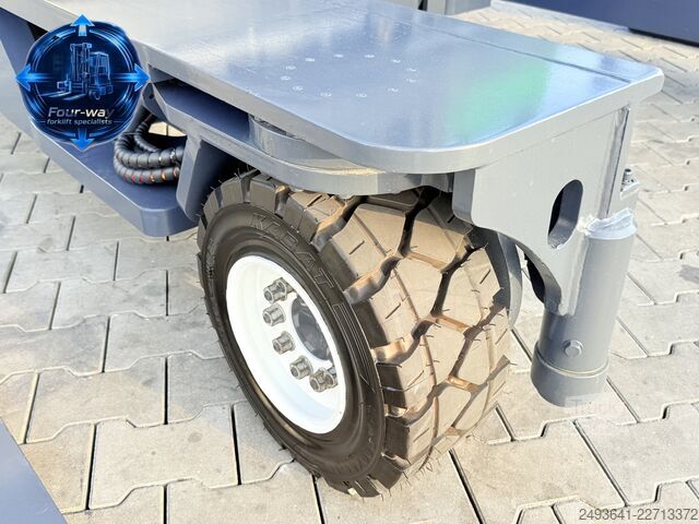 Vierwegvorkheftruck Combilift C4000 GAS DUPLEX 4050 WIDE POSITIONER