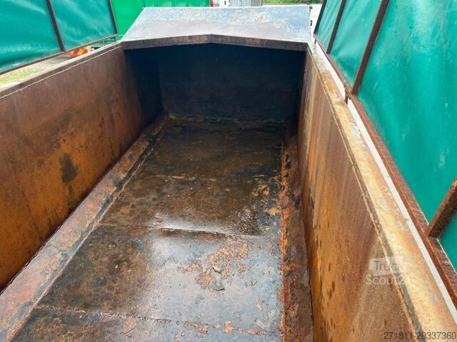Контейнер с крюковым захватом  CONTAINER SCARRABILE USATO CON COPERCHIO