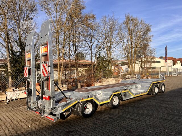 Reboque com plataforma rebaixada Möslein T 4 VB H1 R  neuer 4 Achs Tieflader + Radmulden
