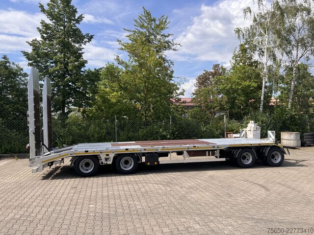Reboque com plataforma rebaixada Möslein T4 VB H1 gerade  neuer 4 Achs Tieflader gerade Ladefläche