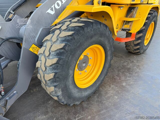 Wiellader Volvo L30G