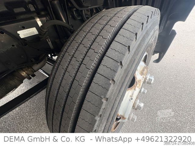 Curtain sider van MAN TGL8.220*E6a*AHK*Edscha*Klima*TÜV*Navi*2 Liege*