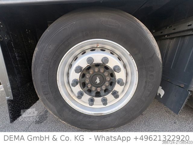 Chladírenský návěs SCHMITZ CARGOBULL SCBS3B*Rohrbahnen*Meet*Fleisch*