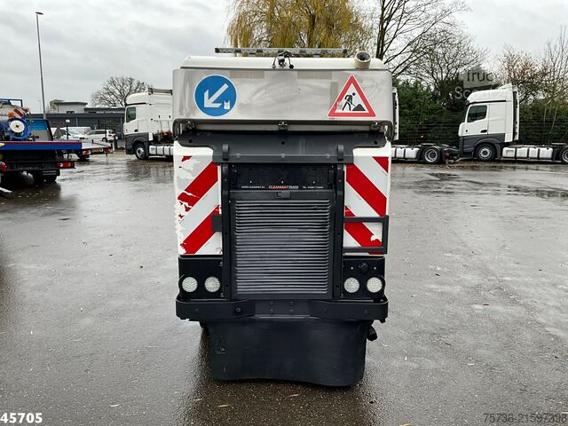 Road sweeper Bucher Citycat 2020 with 3-rd brush