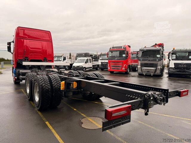 Telaio con cabina Scania R590 6x4 Kurzholz Kran und Schemel nach Wahl