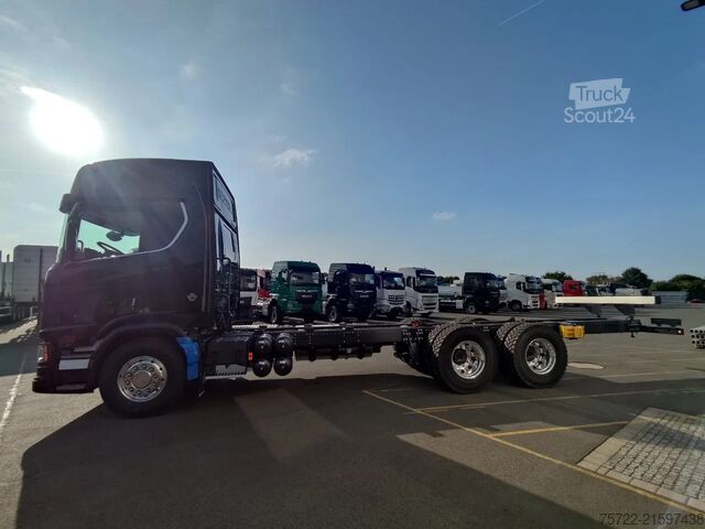Telaio con cabina Scania R590 6x4 Kurzholz Kran und Schemel nach Wahl