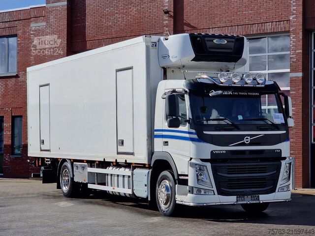 Refrigerated/frozen transport Volvo FM 330 4x2 - Carrier Supra 1250 MT - Loadlift -...