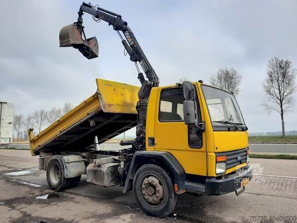 Benne FORD CARGO 1213