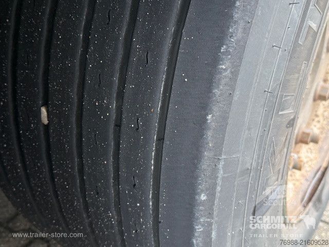 Відкритий напівпричіп з тентом Schmitz Cargobull Curtainsider Mega