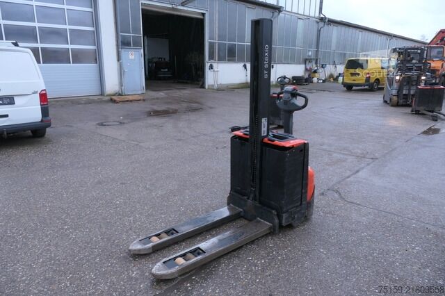 Hochhubwagen bt SWE 080L