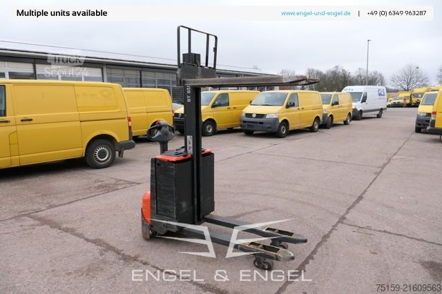 Hochhubwagen bt SWE 080L Batterie 01/2016