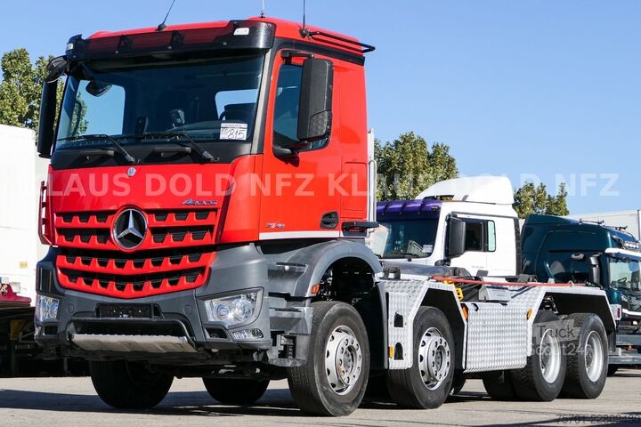 Kanca kasalı yük kamyonu (roll-off) MERCEDES-BENZ Arocs 3248 Abrollkipper mobas Retarder 8x4 Euro6