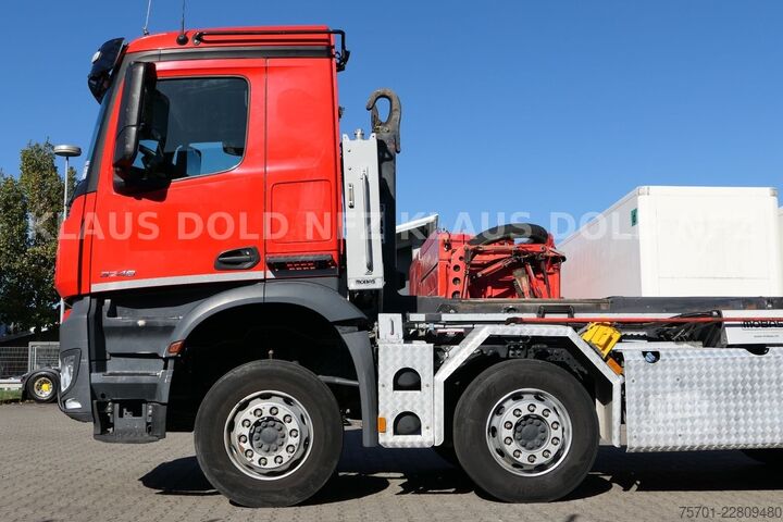 Kanca kasalı yük kamyonu (roll-off) MERCEDES-BENZ Arocs 3248 Abrollkipper mobas Retarder 8x4 Euro6